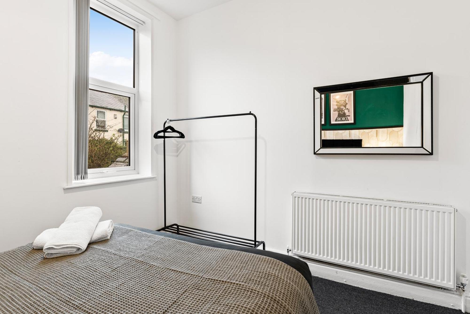20 Percent Off! Stylish Sheffield Abode Sleeps 12 Apartamento Exterior foto