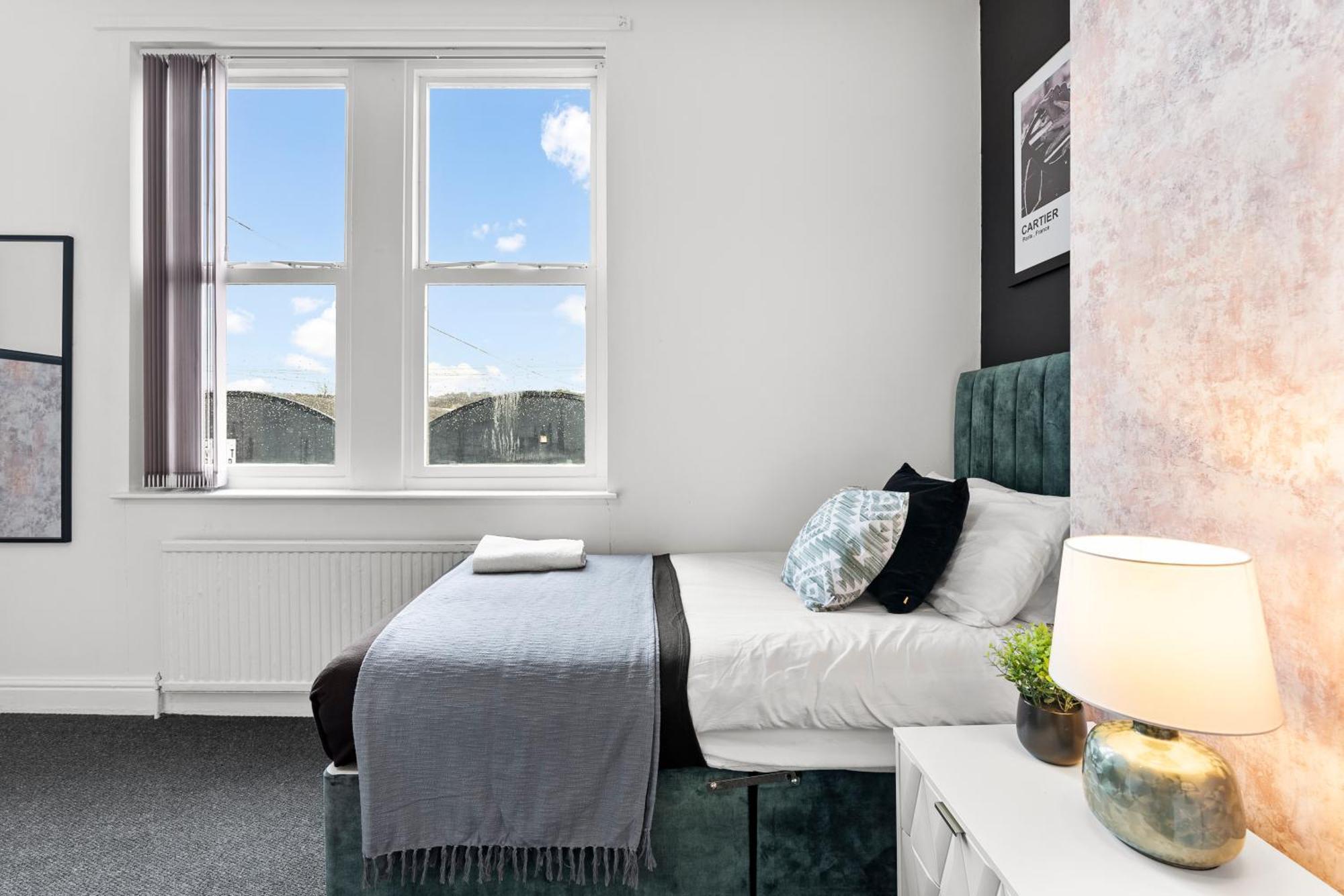 20 Percent Off! Stylish Sheffield Abode Sleeps 12 Apartamento Exterior foto